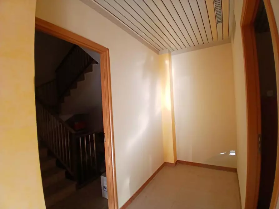 Immagine 8 di Negozio in vendita  in Via Sant'Angelo a Rosolini