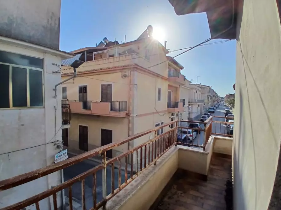 Immagine 15 di Negozio in vendita  in Via Sant'Angelo a Rosolini