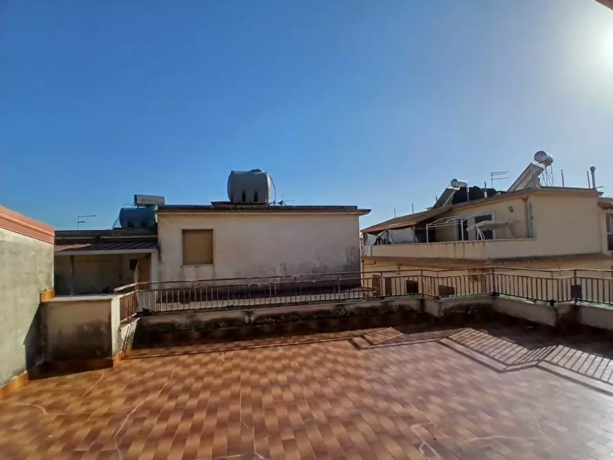 Immagine 22 di Negozio in vendita  in Via Sant'Angelo a Rosolini