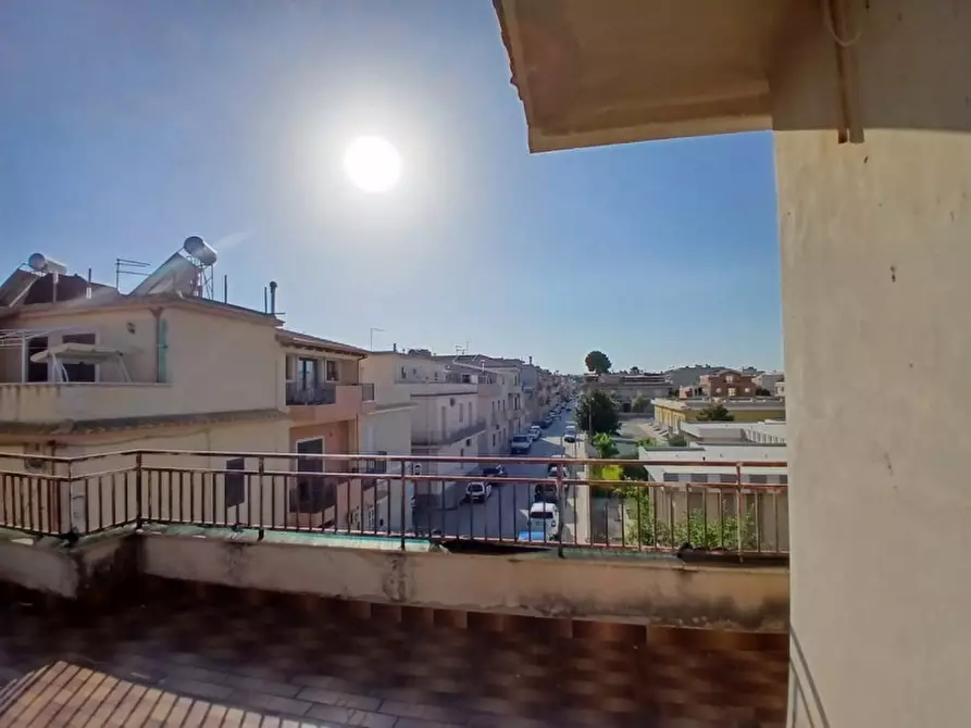 Immagine 23 di Negozio in vendita  in Via Sant'Angelo a Rosolini