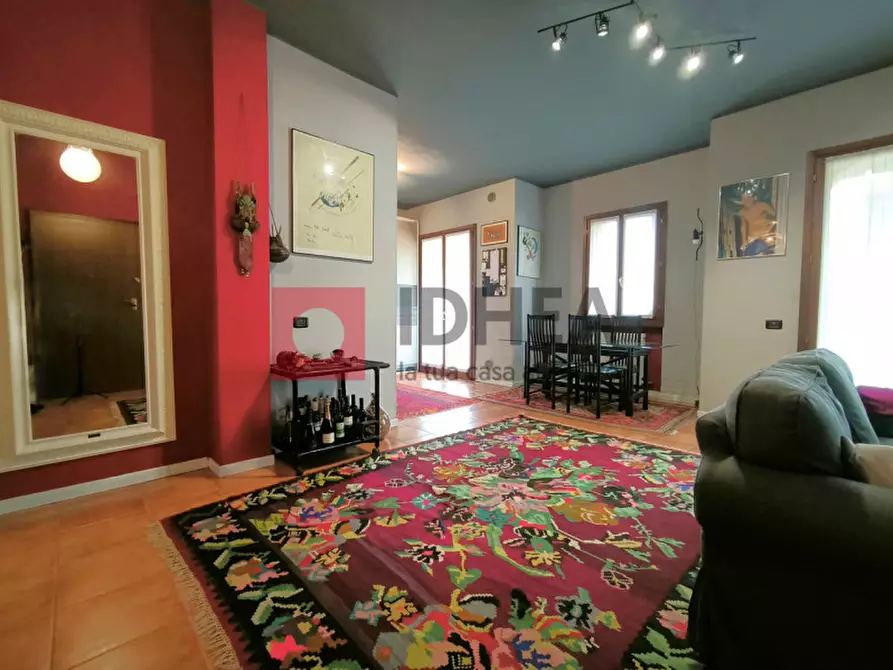 Immagine 3 di Appartamento in vendita  in farmacia a Treviso