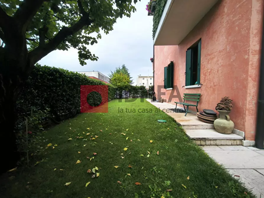 Immagine 19 di Appartamento in vendita  in farmacia a Treviso