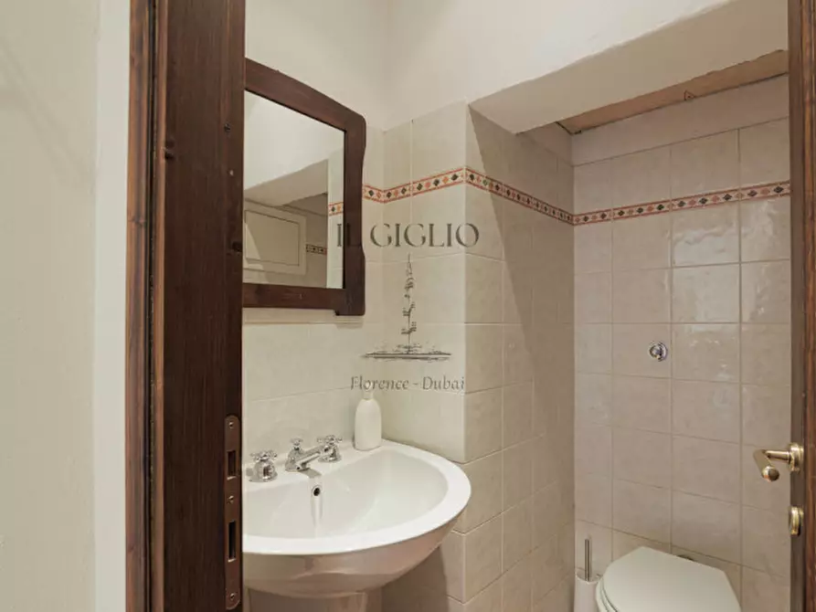 Immagine 6 di Appartamento in vendita  in Via Toscanella a Firenze