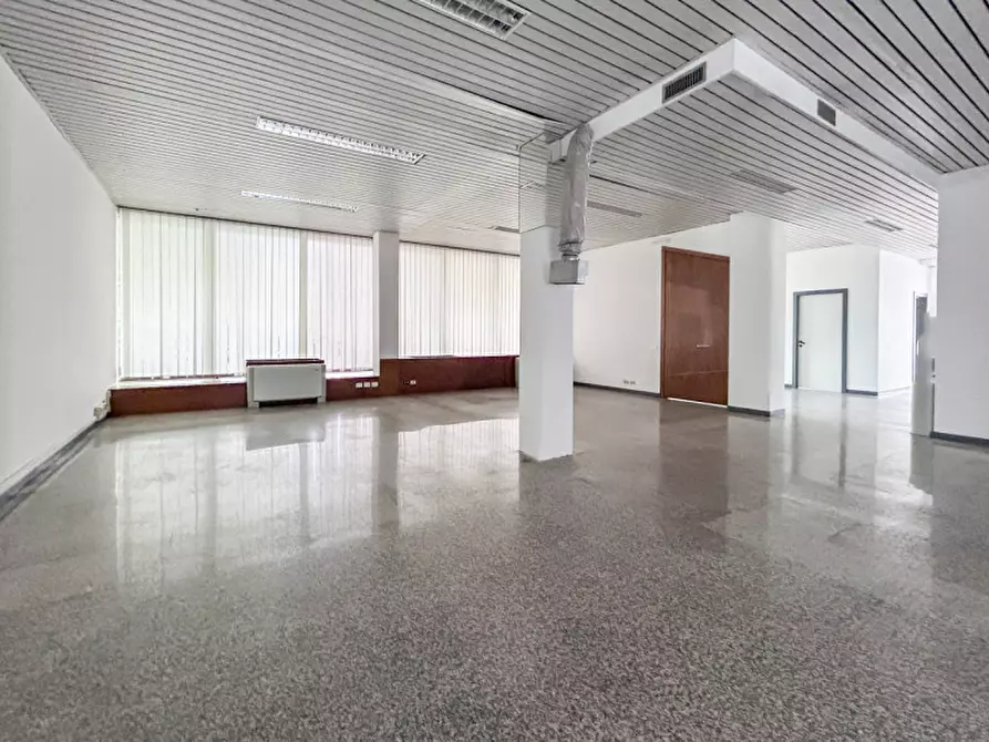 Immagine 6 di Ufficio in vendita  in Via Piazzale Vittorio Veneto a Bussolengo