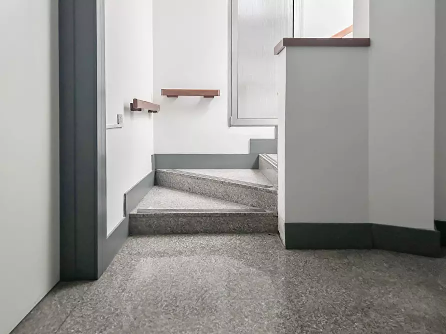 Immagine 24 di Ufficio in vendita  in Via Piazzale Vittorio Veneto a Bussolengo