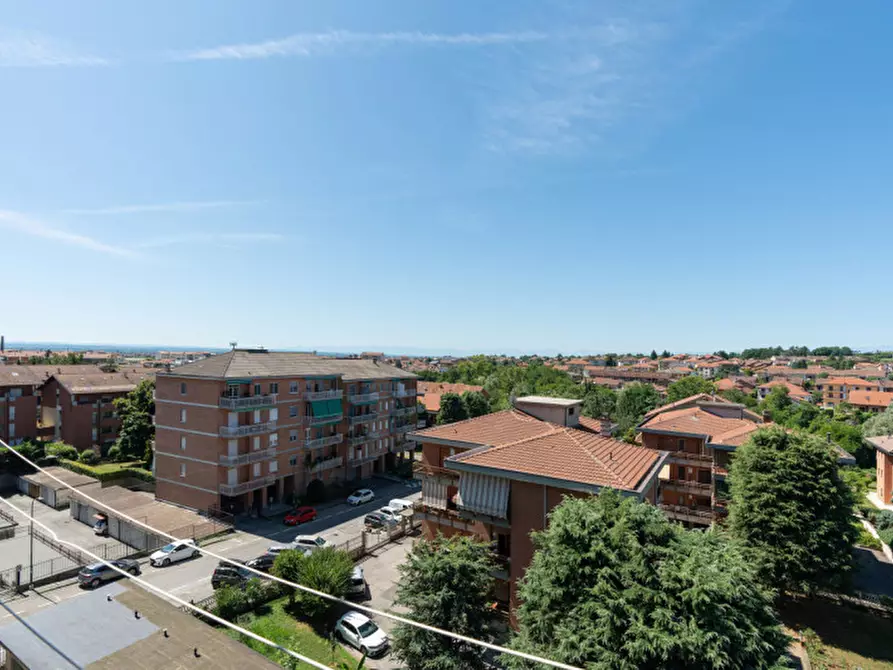 Immagine 13 di Appartamento in vendita  in Corso Torino 23 a Chieri