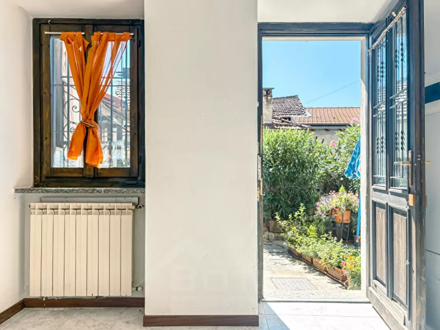 Immagine 9 di Appartamento in vendita  in Via Palestro 2 a Stresa