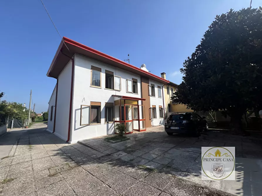 Immagine 25 di Casa bifamiliare in vendita  in Via Santa Caterina a Stanghella