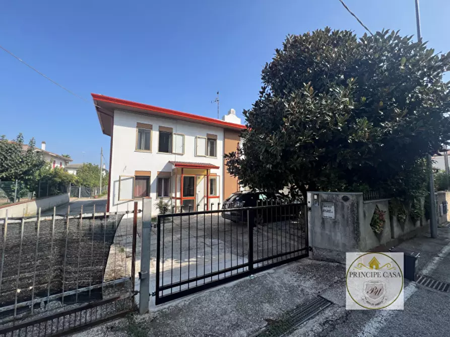 Immagine 28 di Casa bifamiliare in vendita  in Via Santa Caterina a Stanghella