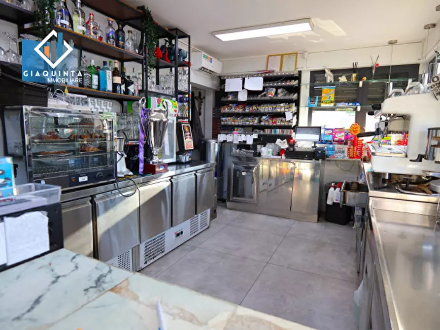 Immagine 3 di Attività commerciale in vendita  in Viale Aldo Moro a Scordia