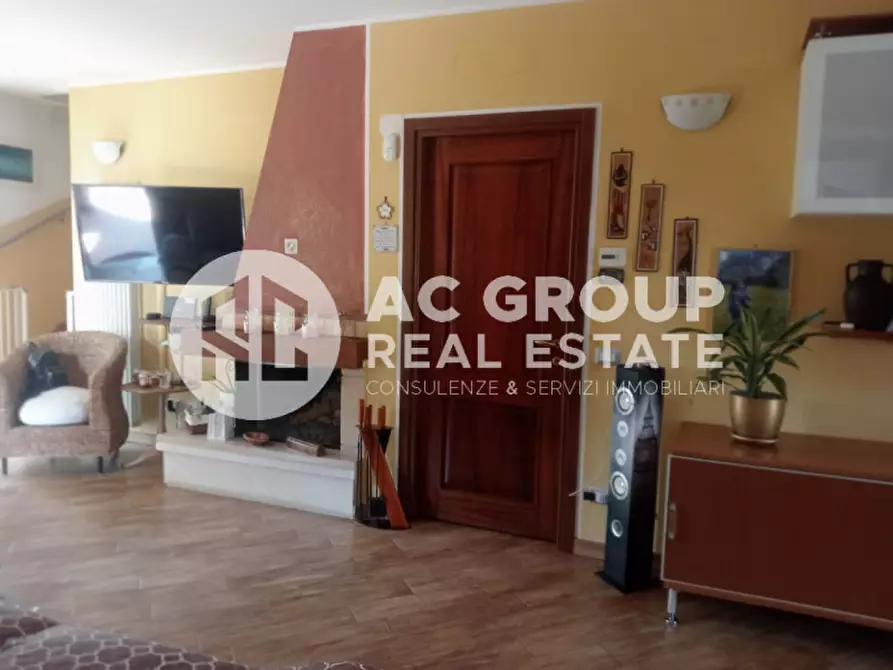 Immagine 3 di Villetta a schiera in vendita  in Via Adamello a Caronno Pertusella