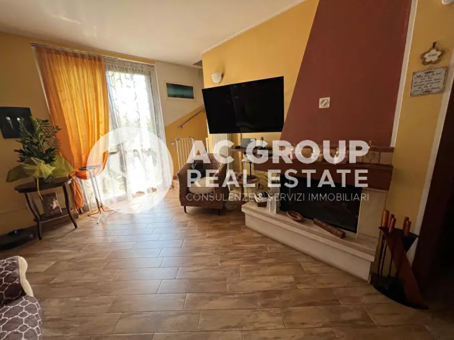 Immagine 4 di Villetta a schiera in vendita  in Via Adamello a Caronno Pertusella