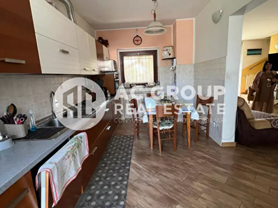 Immagine 9 di Villetta a schiera in vendita  in Via Adamello a Caronno Pertusella