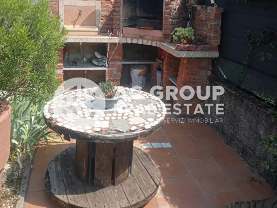 Immagine 12 di Villetta a schiera in vendita  in Via Adamello a Caronno Pertusella