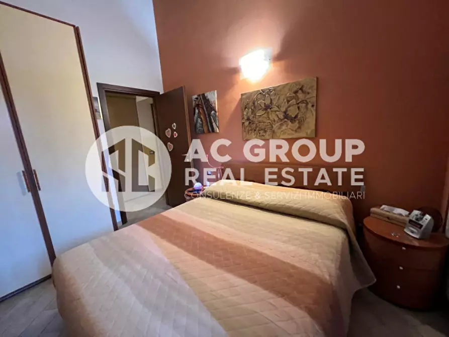 Immagine 13 di Villetta a schiera in vendita  in Via Adamello a Caronno Pertusella