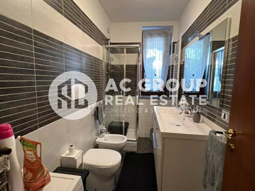 Immagine 14 di Villetta a schiera in vendita  in Via Adamello a Caronno Pertusella