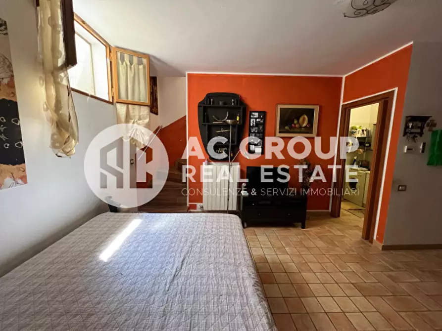 Immagine 21 di Villetta a schiera in vendita  in Via Adamello a Caronno Pertusella