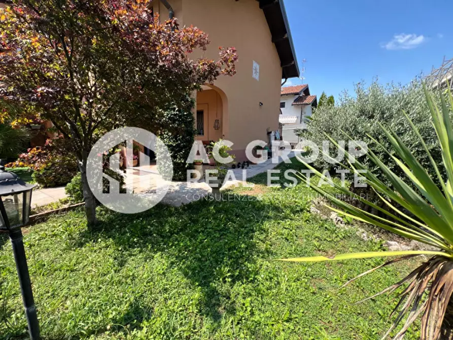 Immagine 23 di Villetta a schiera in vendita  in Via Adamello a Caronno Pertusella