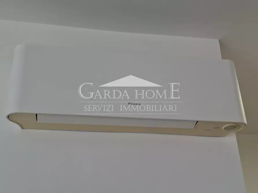 Immagine 10 di Appartamento in vendita  in Via Aleardi a Desenzano Del Garda