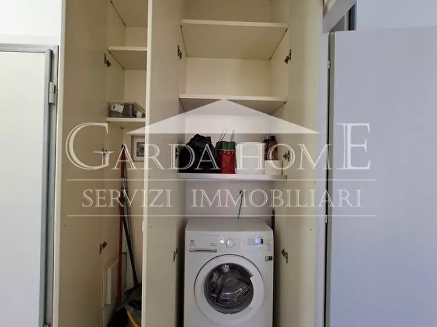 Immagine 15 di Appartamento in vendita  in Via Aleardi a Desenzano Del Garda