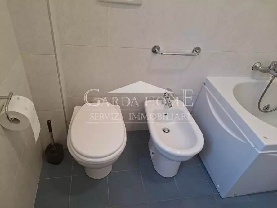 Immagine 27 di Appartamento in vendita  in Via Aleardi a Desenzano Del Garda