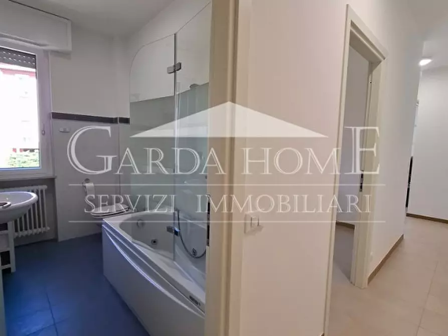 Immagine 29 di Appartamento in vendita  in Via Aleardi a Desenzano Del Garda