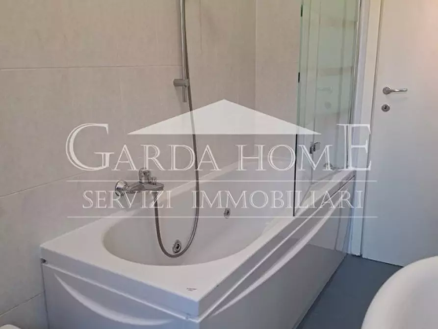 Immagine 36 di Appartamento in vendita  in Via Aleardi a Desenzano Del Garda