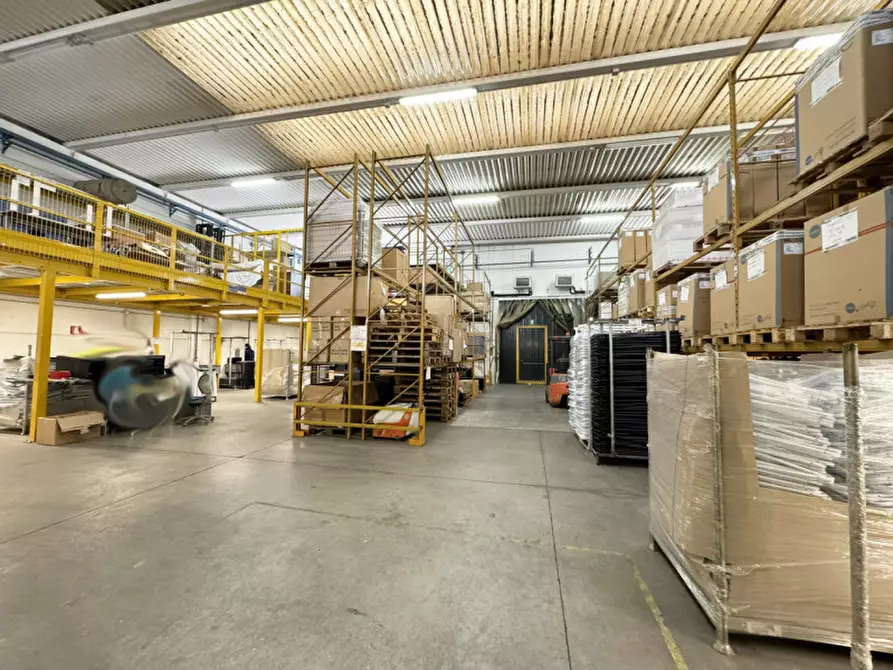 Immagine 2 di Capannone industriale in vendita  in Via Umbria a Monselice