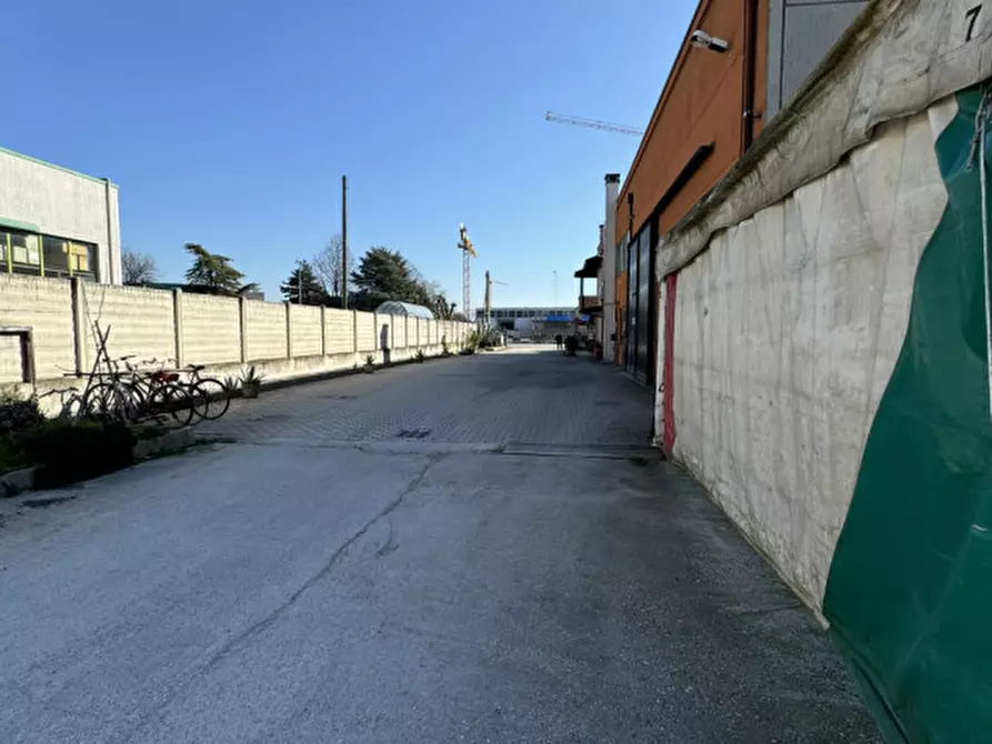 Immagine 9 di Capannone industriale in vendita  in Via Umbria a Monselice