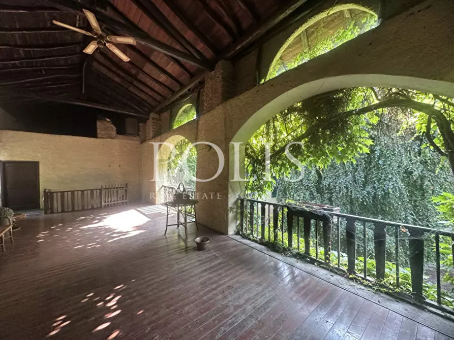 Immagine 1 di Villa in vendita  in VIA DIAZ a Alzate Brianza