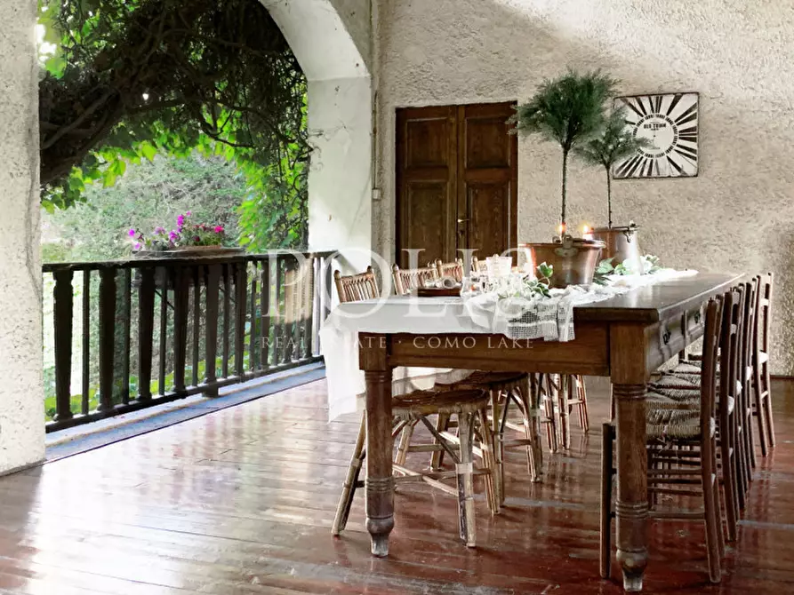 Immagine 2 di Villa in vendita  in VIA DIAZ a Alzate Brianza