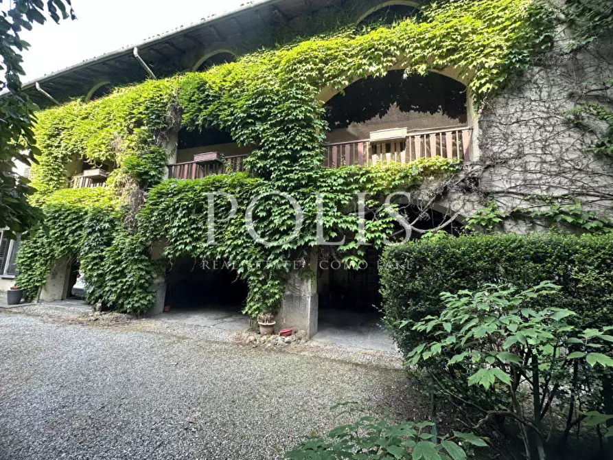 Immagine 12 di Villa in vendita  in VIA DIAZ a Alzate Brianza