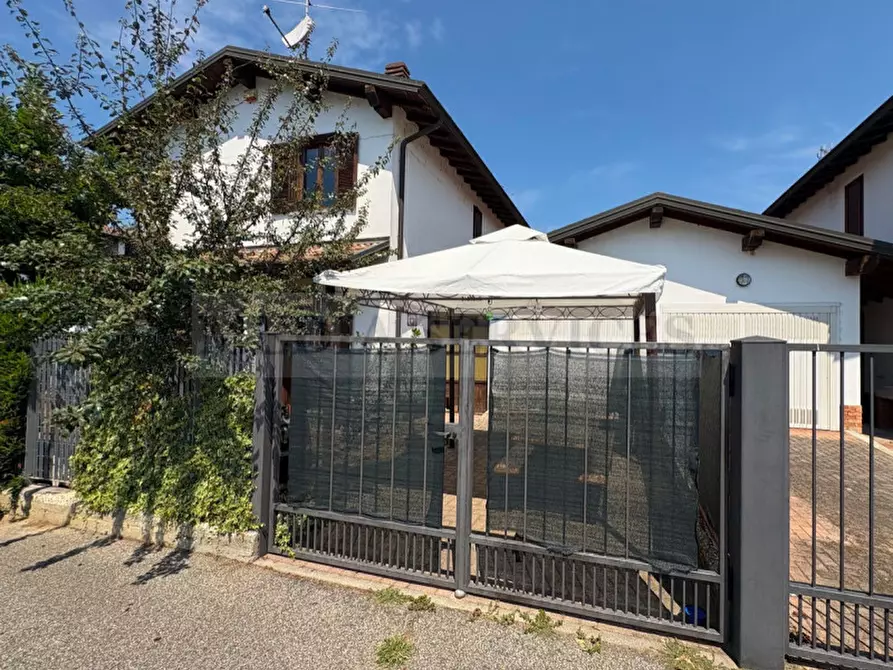 Immagine 10 di Villa in vendita  in via Roma n° 35 a Garlasco