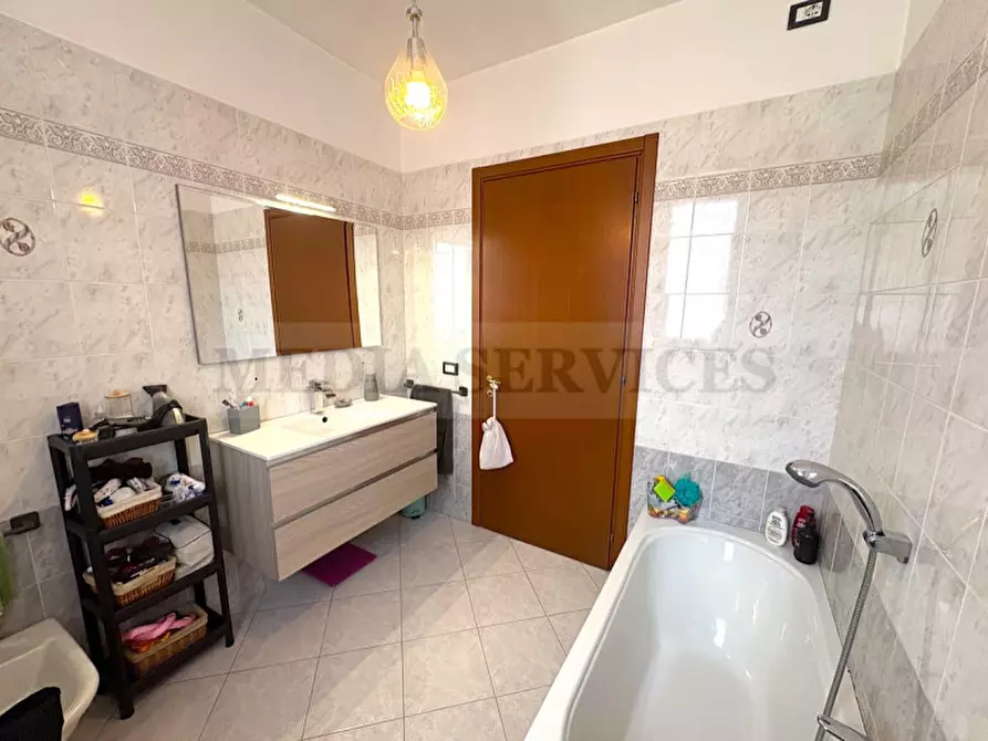 Immagine 21 di Villa in vendita  in via Roma n° 35 a Garlasco