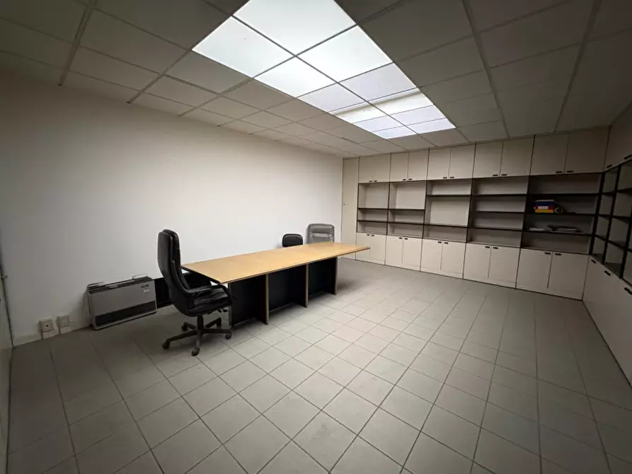 Immagine 2 di Ufficio in affitto  in Via Giuseppe Di Vittorio a Lavis