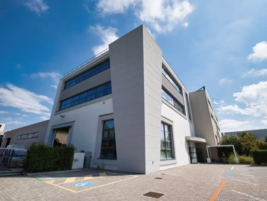 Immagine 2 di Laboratorio in vendita  a Fiorano Modenese