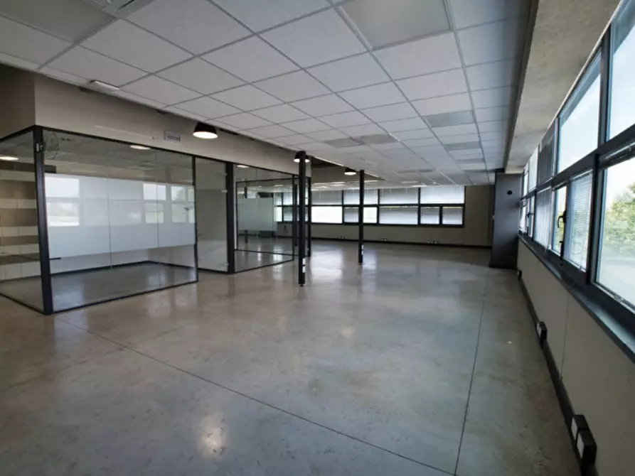 Immagine 6 di Laboratorio in vendita  a Fiorano Modenese