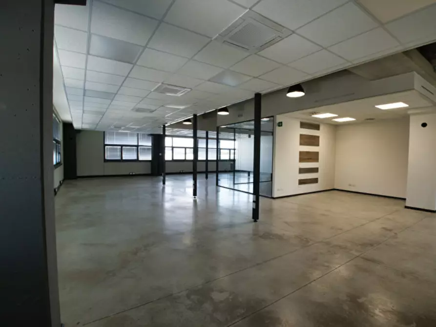 Immagine 7 di Laboratorio in vendita  a Fiorano Modenese