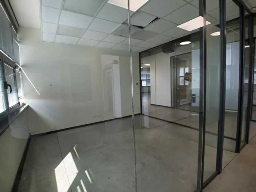 Immagine 10 di Laboratorio in vendita  a Fiorano Modenese