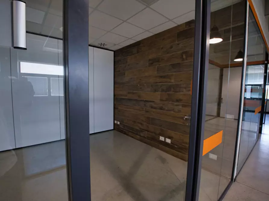 Immagine 15 di Laboratorio in vendita  a Fiorano Modenese