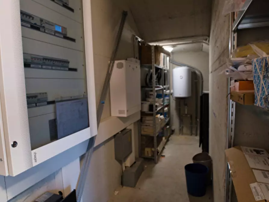 Immagine 18 di Laboratorio in vendita  a Fiorano Modenese