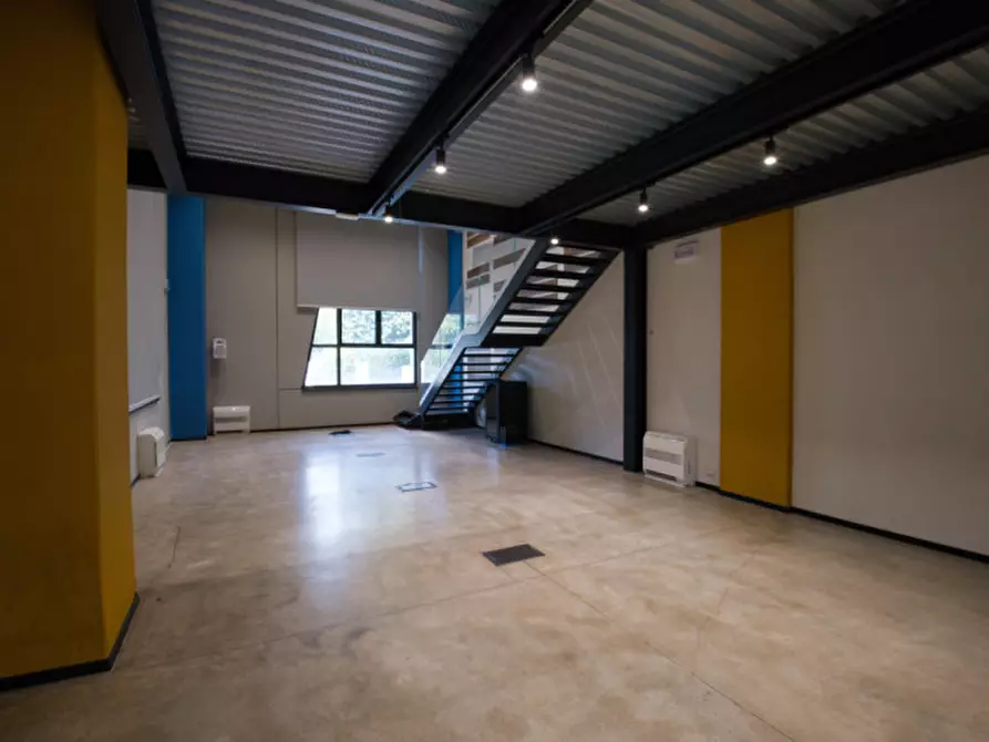 Immagine 22 di Laboratorio in vendita  a Fiorano Modenese