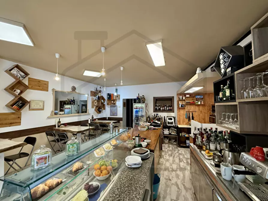 Immagine 9 di Attività commerciale in vendita  in Corso delle Terme a Montegrotto Terme