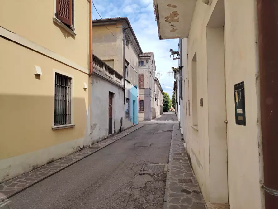 Immagine 26 di Rustico / casale in vendita  a Asola