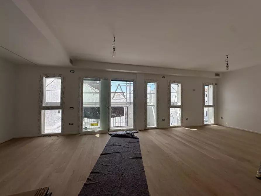 Immagine 3 di Appartamento in vendita  in Via San Pio X 82 a Castelfranco Veneto