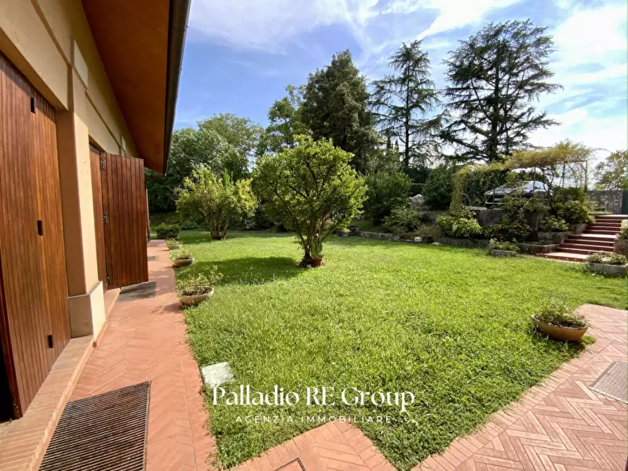 Immagine 3 di Casa trifamiliare in vendita  in Strada di Gogna a Vicenza