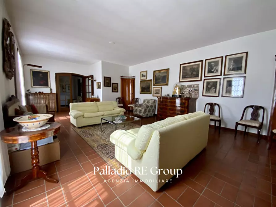 Immagine 5 di Casa trifamiliare in vendita  in Strada di Gogna a Vicenza