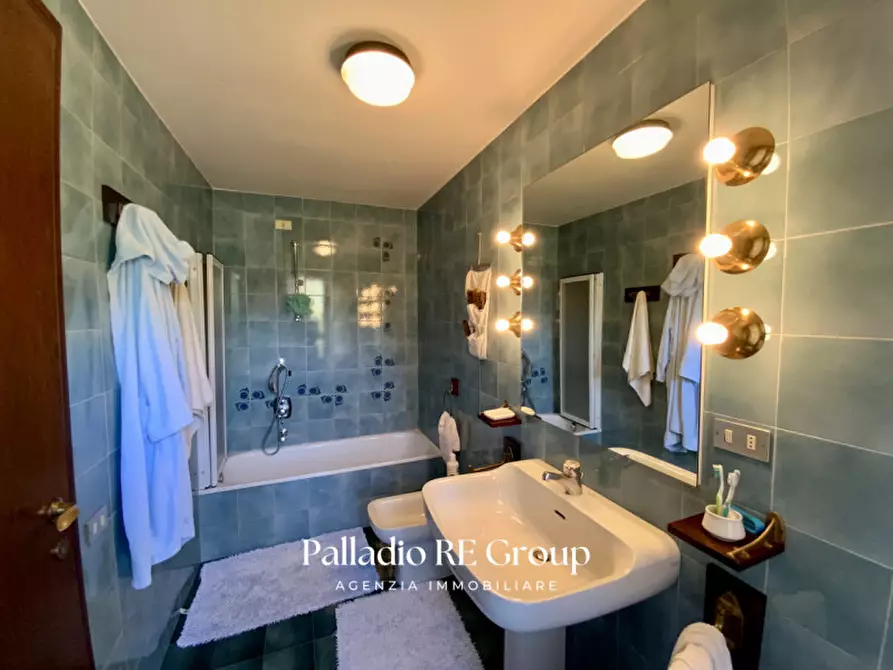 Immagine 19 di Casa trifamiliare in vendita  in Strada di Gogna a Vicenza