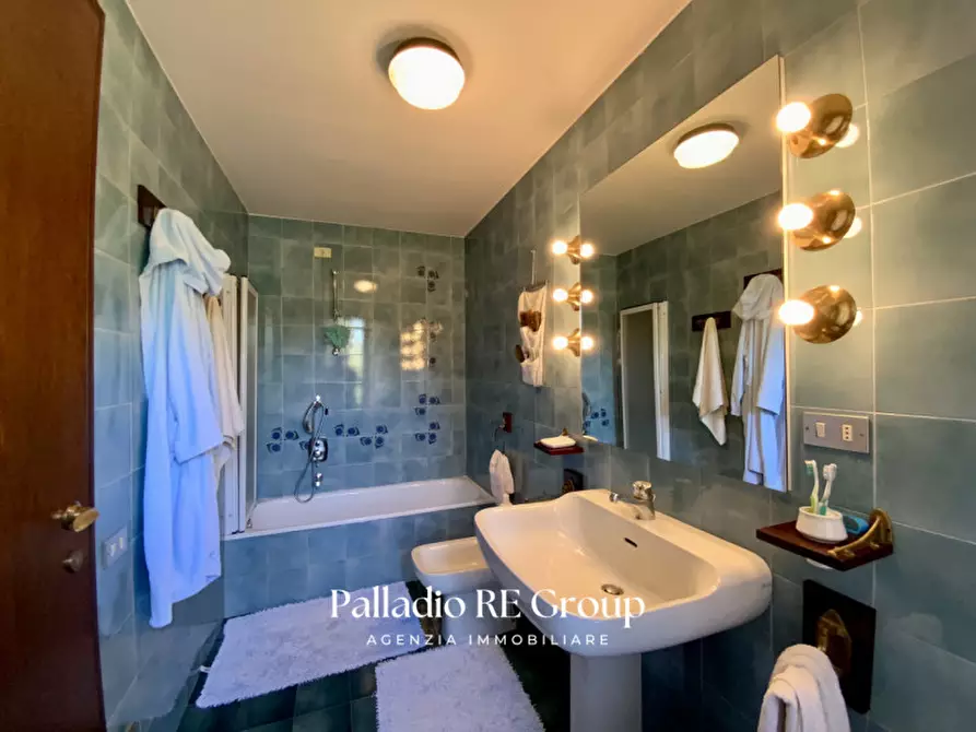 Immagine 20 di Casa trifamiliare in vendita  in Strada di Gogna a Vicenza