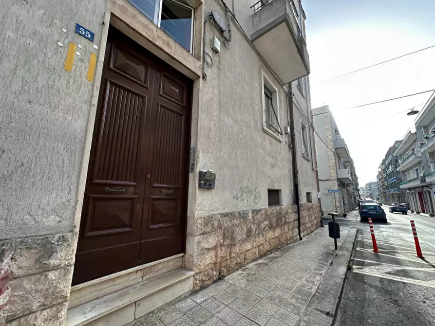 Immagine 2 di Appartamento in vendita  in corso dei mille  55 a Martina Franca